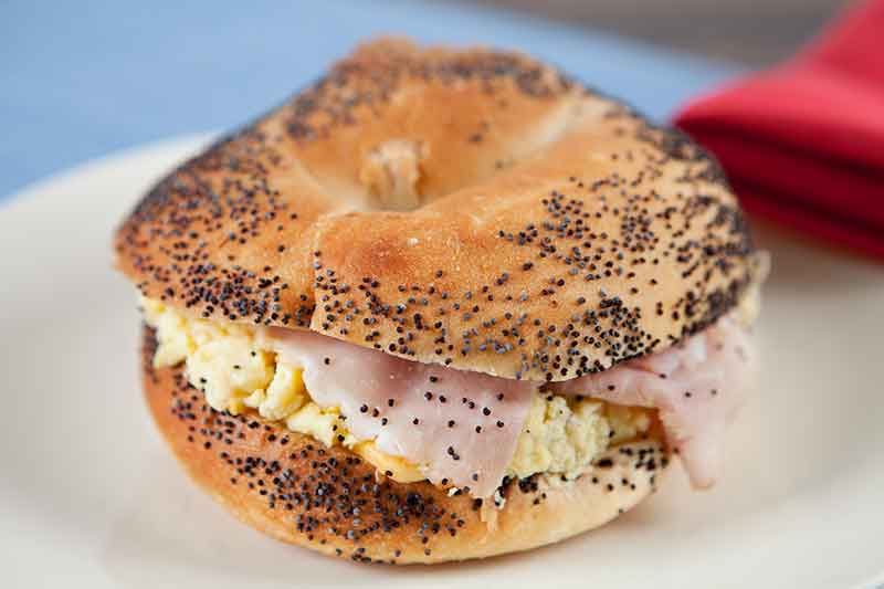 breakfast bagel ham sandwich